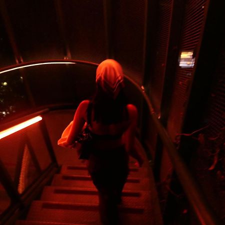 The Click Clack Hotel メデジン エクステリア 写真 Stairs at the station