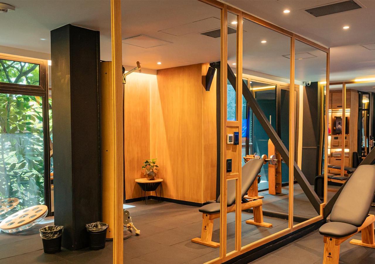 The Click Clack Hotel メデジン エクステリア 写真 The gym at the hotel